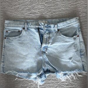 Light Wash Abercrombie & Fitch short